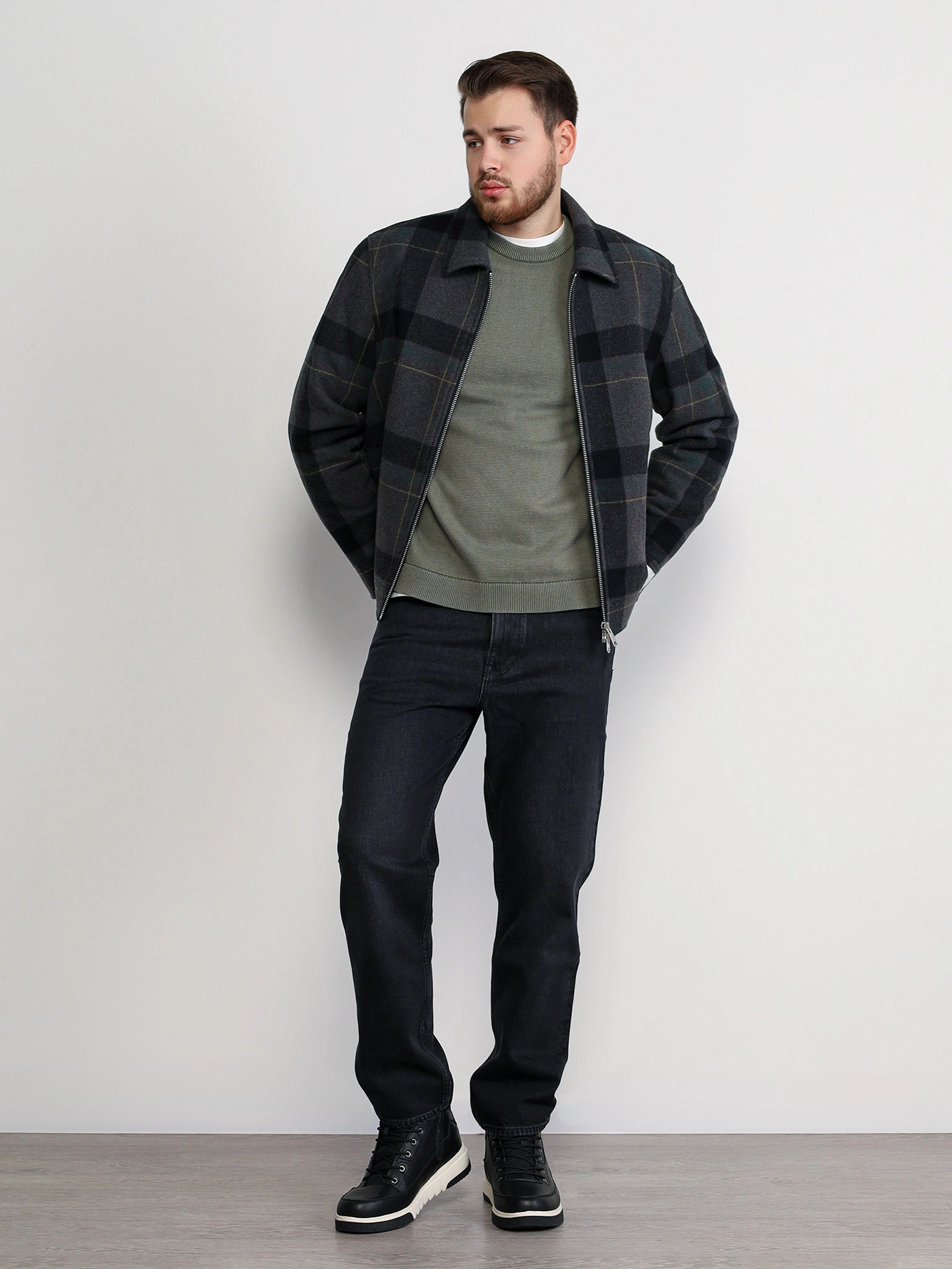 Куртка драповая темно-серого цвета в клетку